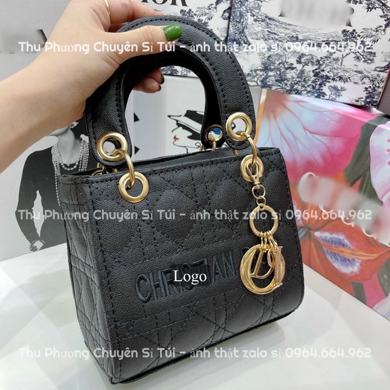 [Bán Rẻ Lấy 5*] Túi đi.or mẫu mới nhất  Túi vuông trần ô da lỳ size 20 cm sang chảnh, tặng kèm chùm tag treo (ảnh thật)