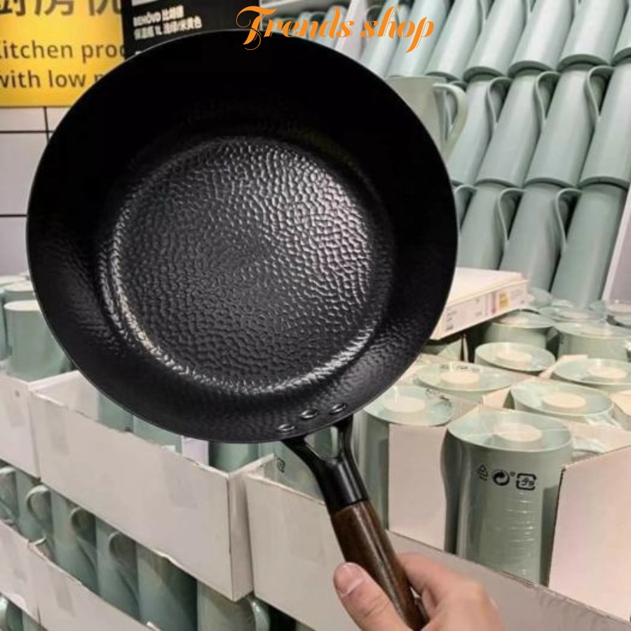 Chảo chống dính , tay cầm bằng gỗ xồi chắn chắn đường kính 28cm TRENDS HOUSE