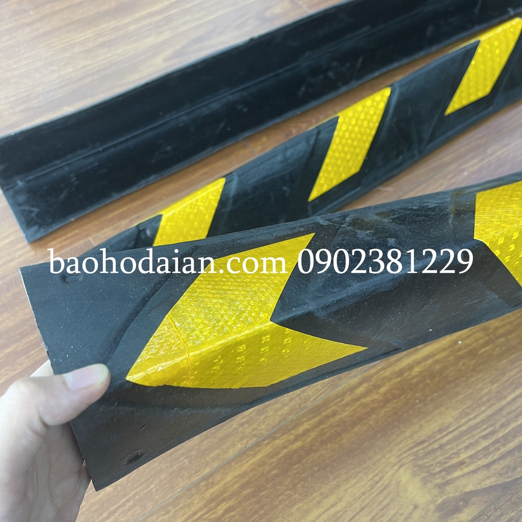 Ốp cột cao su phản quang 800mm*100*10mm