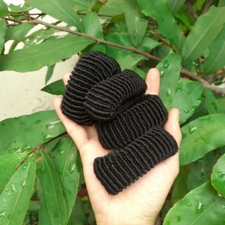 Túi 5 thun cột tóc đen.