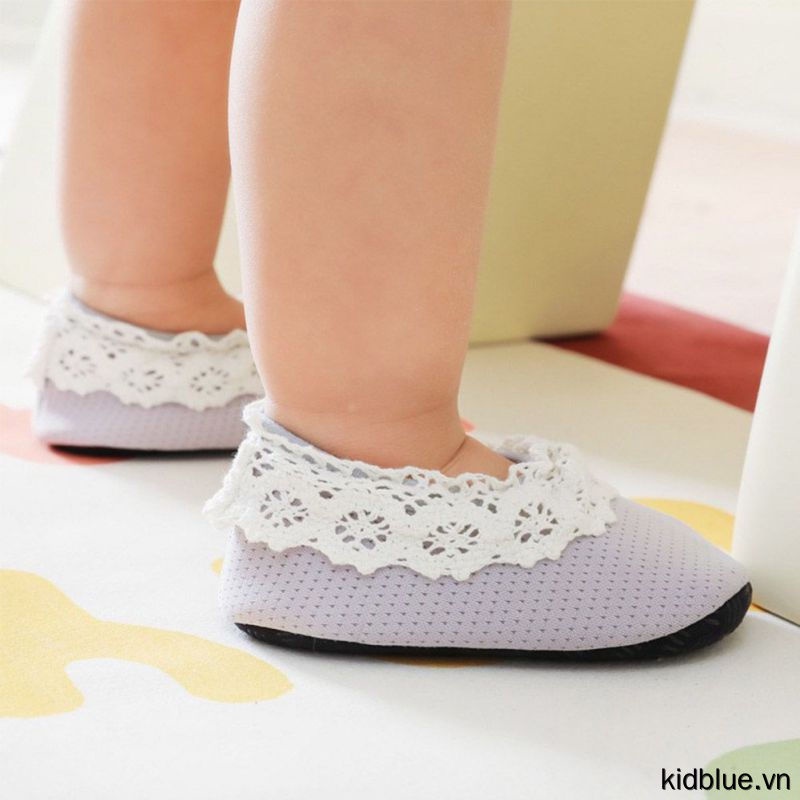 Vớ màu trơn cho bé mềm mại mang trong nhà