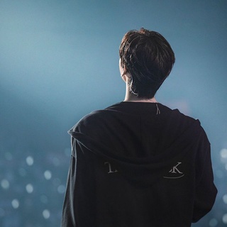 Áo thun concert NUEST (NU'EST) - The Black