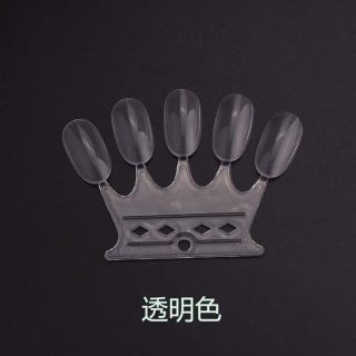 Móng mẫu vương miện