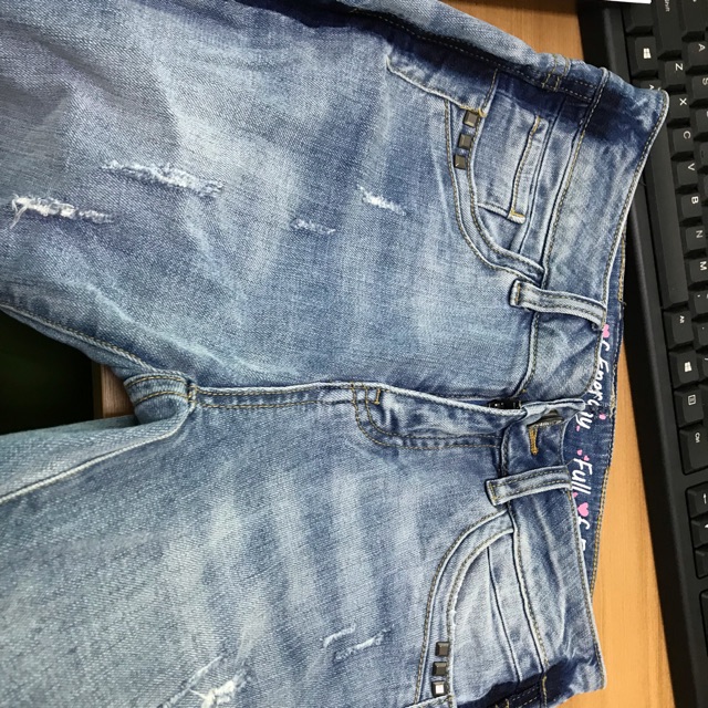 Quần jeans