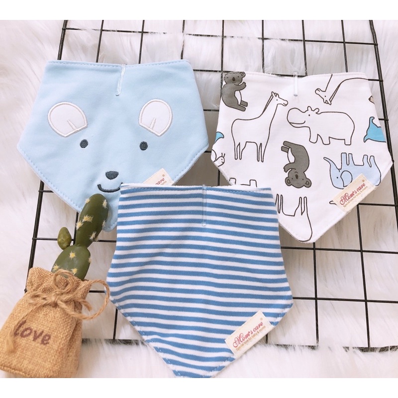 Set 3 yếm bấm momcare tam giác cho bé nhiều hoạ tiết