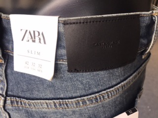 Quần Zara nam vẩy sơn