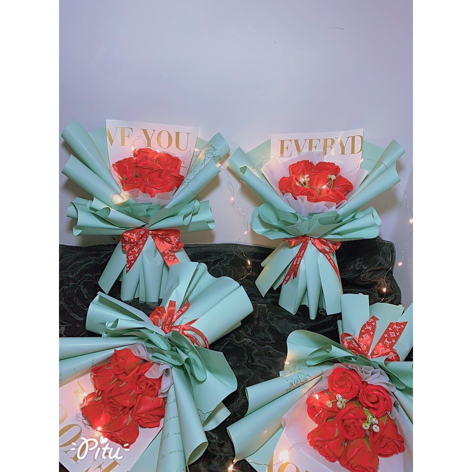 Bó hoa hồng sáp 7 bông hoa 3 lớp hoa đỏ bó kiểu công chúa dễ thương
