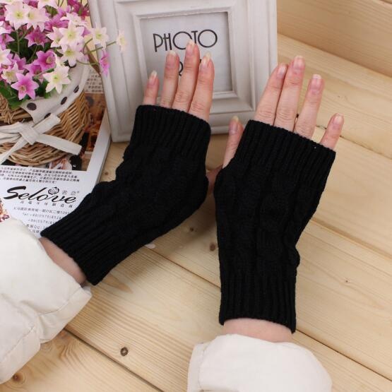 Găng Tay Dài Hở Ngón Giữ Ấm Thời Trang Unisex