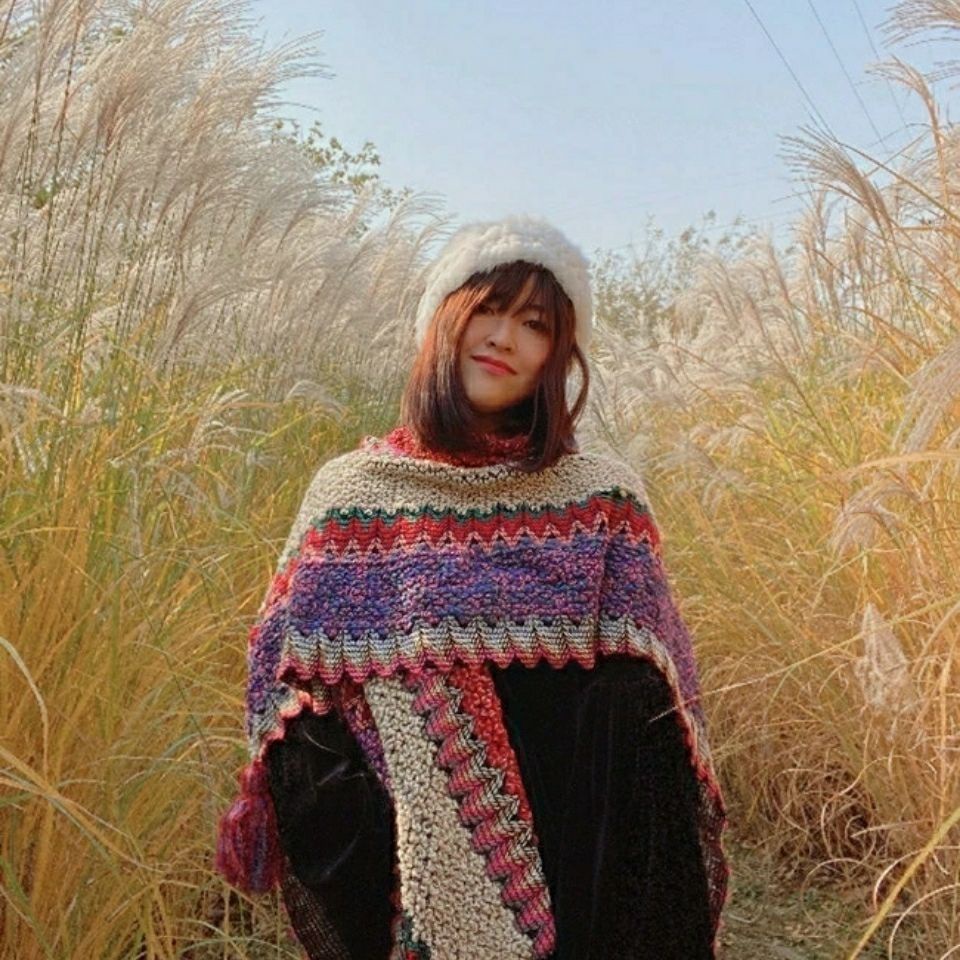 Khăn choàng cổ phong cách dân tộc thời trang
 | BigBuy360 - bigbuy360.vn