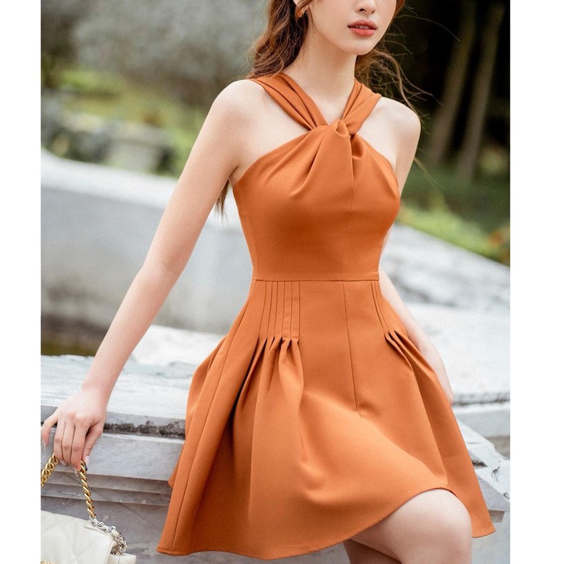 Đầm thiết kế đi dự tiệc dáng xòe, cổ yếm - Bella