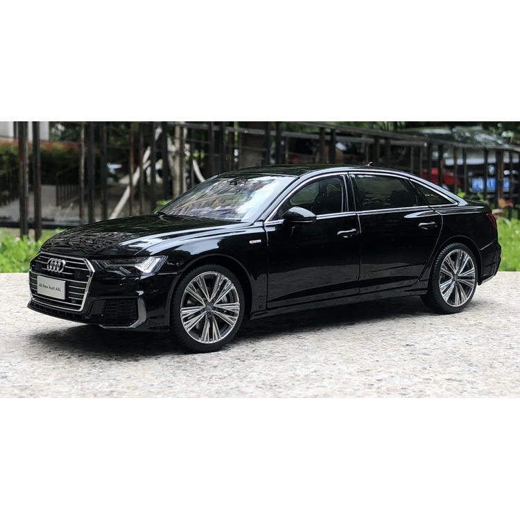 Mô hình xe sedan Audi A6  tỉ lệ 1:18