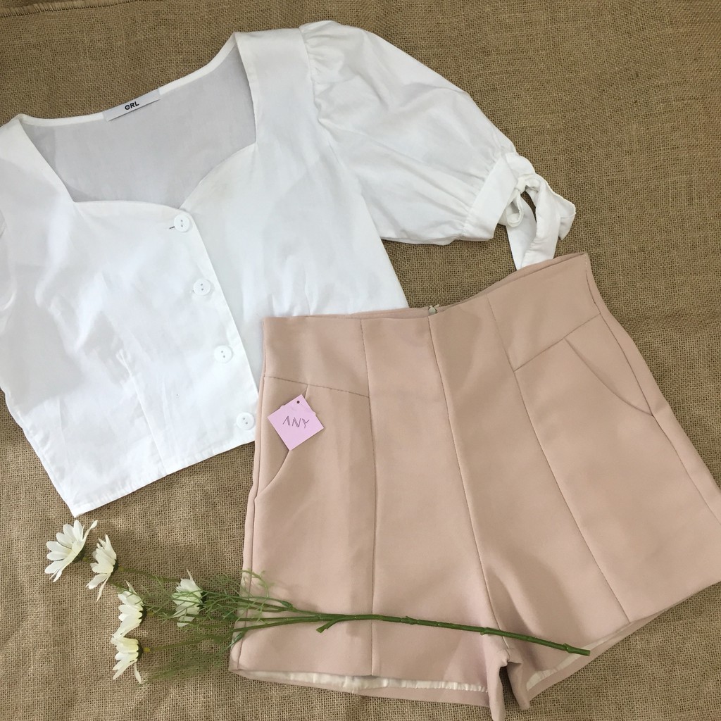 Quần short cạp cao