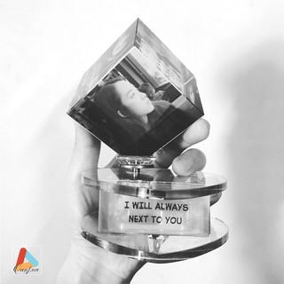 Pha lê lập phương in hình PIANO (đế đèn, tự xoay dây cót, phát nhạc music box)