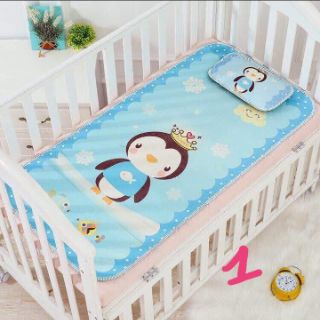 Chiếu lụa điều hòa cho bé (tặng 1 gối thảo dược)