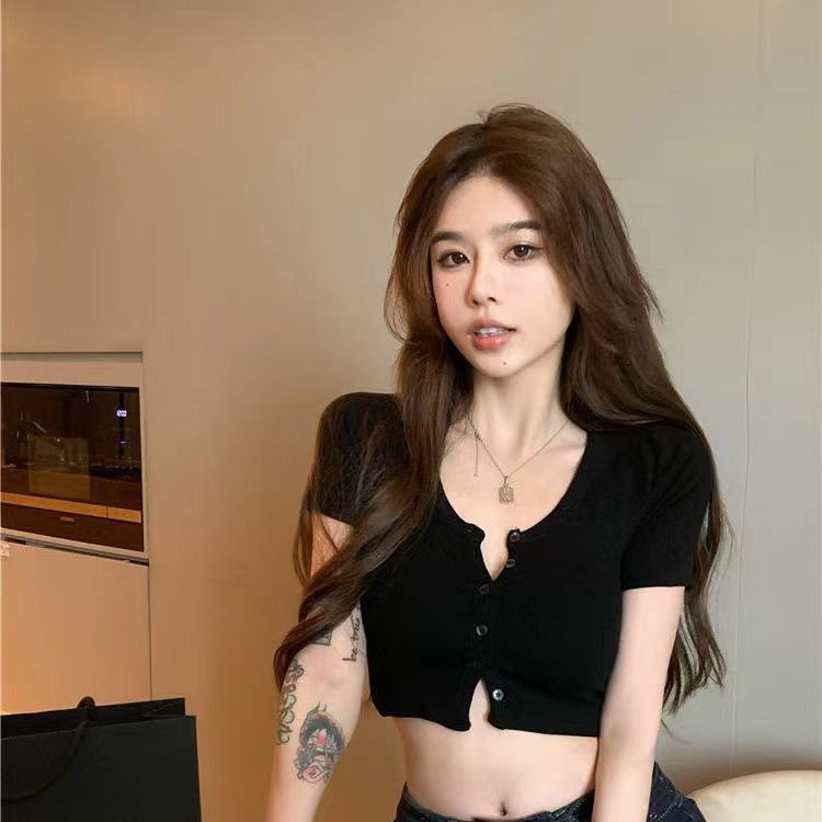 Áo Croptop Dệt Kim Tay Ngắn Cổ Chữ V Màu Trơn Phong Cách Hàn Quốc