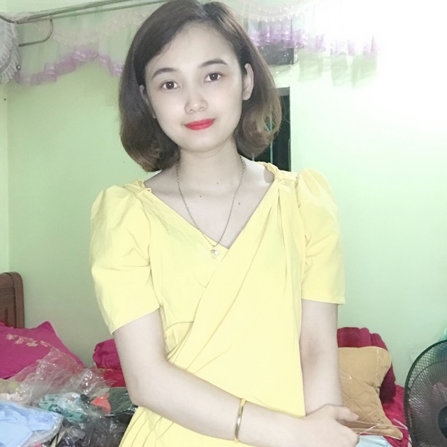 Váy thiết kế chất bao đẹp. Còn lô 46 chiếc ai ôm nốt inb e ạ