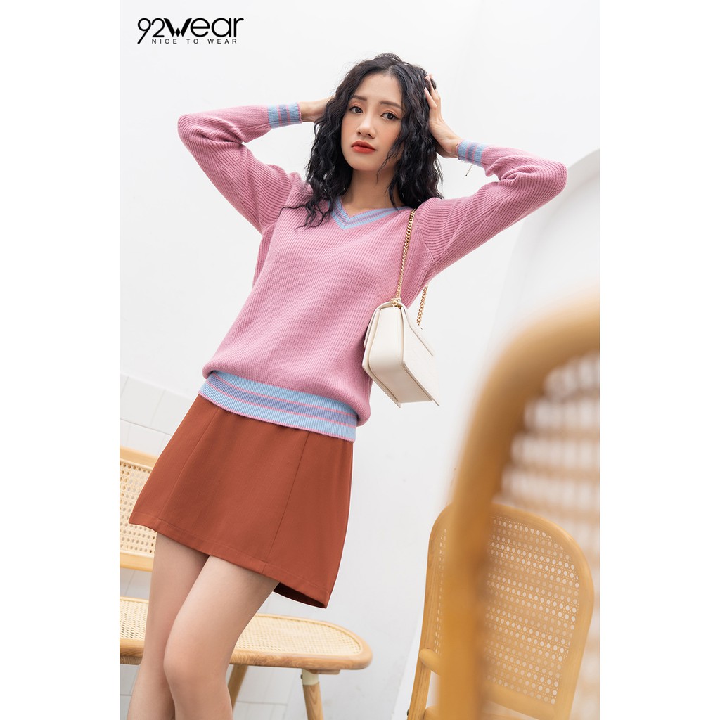 Chân váy chữ A ngắn đính cúc JAW0748 - 92WEAR | BigBuy360 - bigbuy360.vn