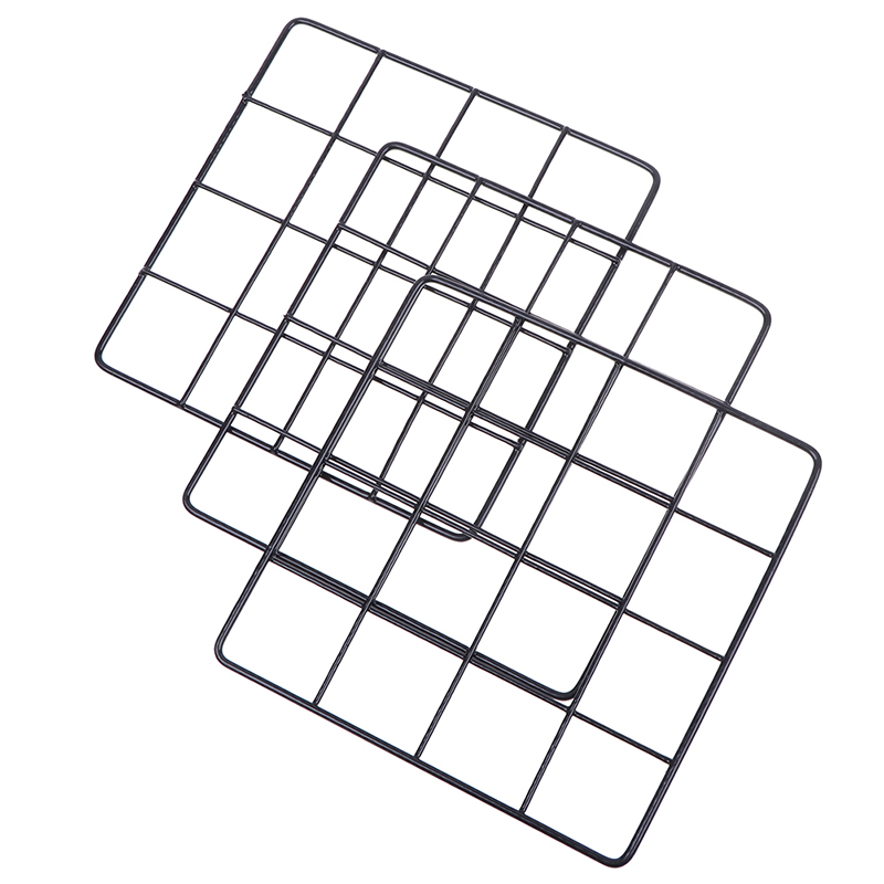 Bộ Khung Lưới Với Màn Hình Treo Tường