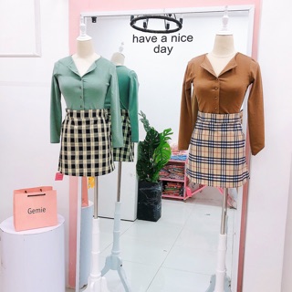 Áo croptop gài nút tay dài