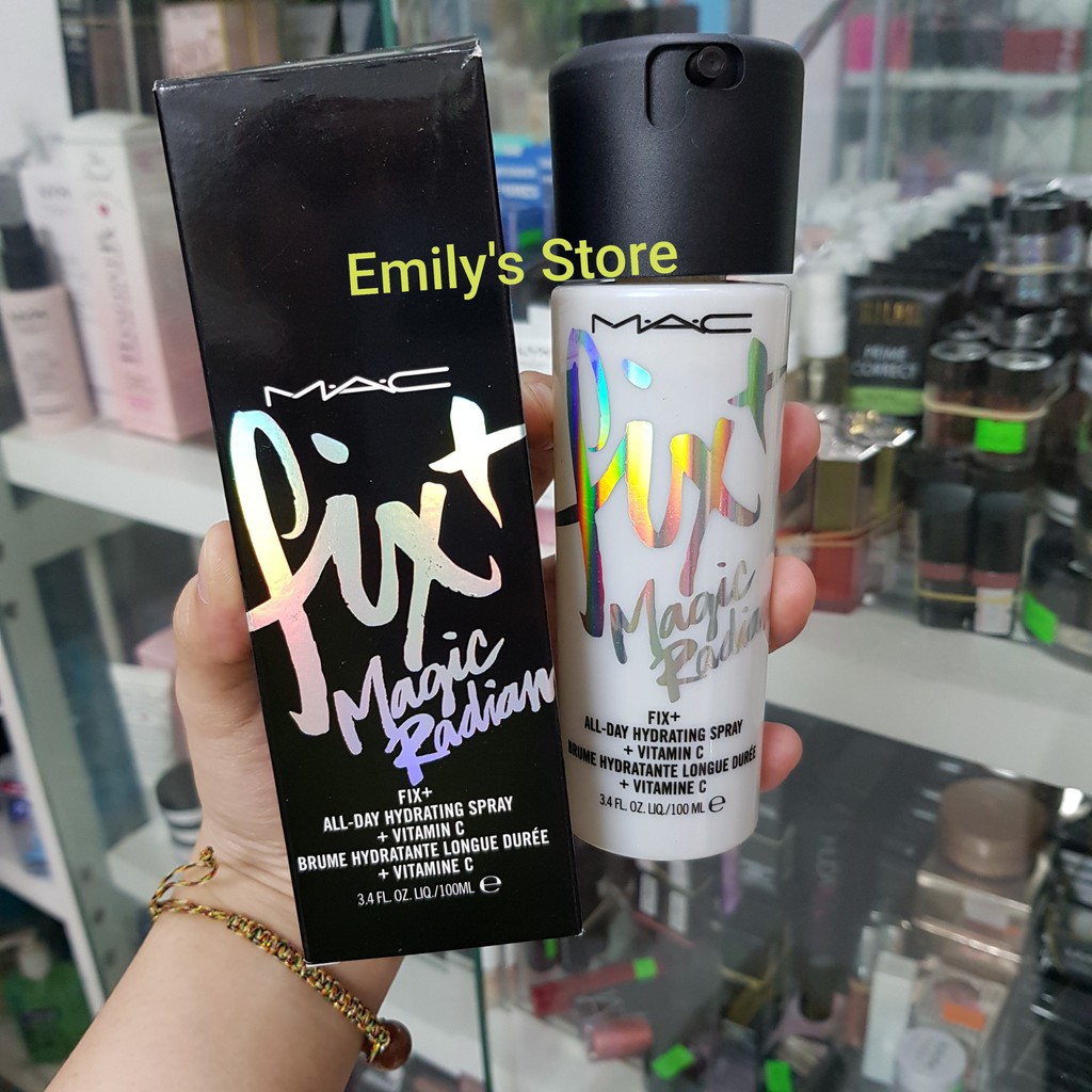 Xịt khóa trang điểm MAC Fix + Magic Radiance chứa dưỡng và Vitamin C | BigBuy360 - bigbuy360.vn