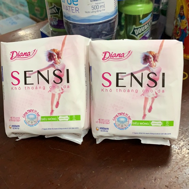 [Rẻ vô địch] Gói 8 Miếng Băng Vệ Sinh Diana Sensi Siêu Mỏng Không Cánh [Mẫu Mới]
