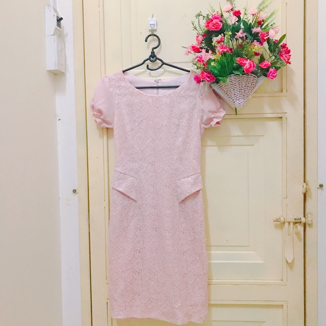 Thanh lý đầm body ren hồng ngọt ngào