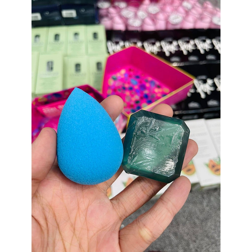 TÁCH SET 4 CẶP MÚT – XÀ PHÒNG BEAUTY BLENDER THE CROWN JEWELS SET