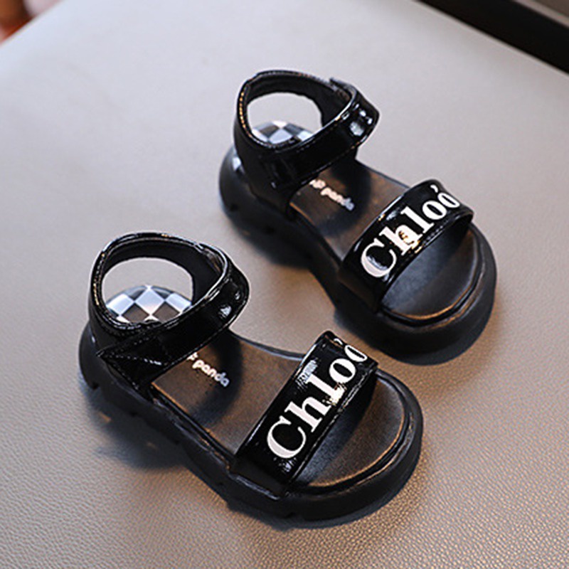 Xăng đan Đế Mềm Đi Biển In Chữ Cho Bé Gái