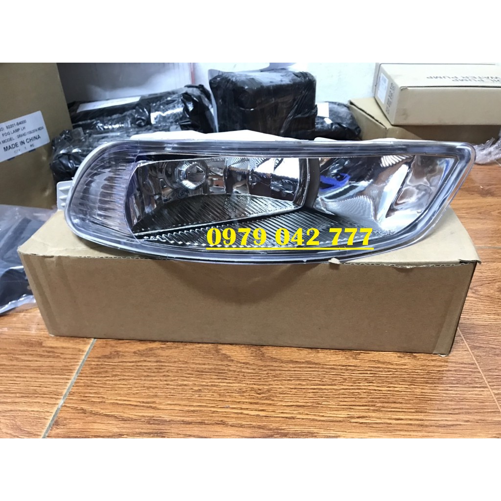 ĐÈN GẦM TOYOTA ALTIS 2005