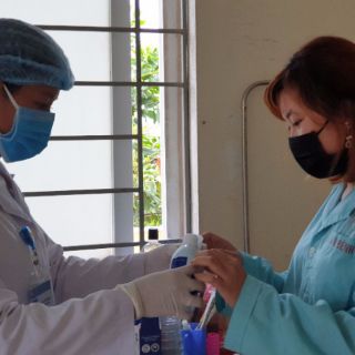Nước súc miệng HMU Clohexidine 0,12% 250ml