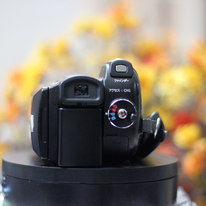 Máy quay phim Canon Ivis HG21  Máy đẹp