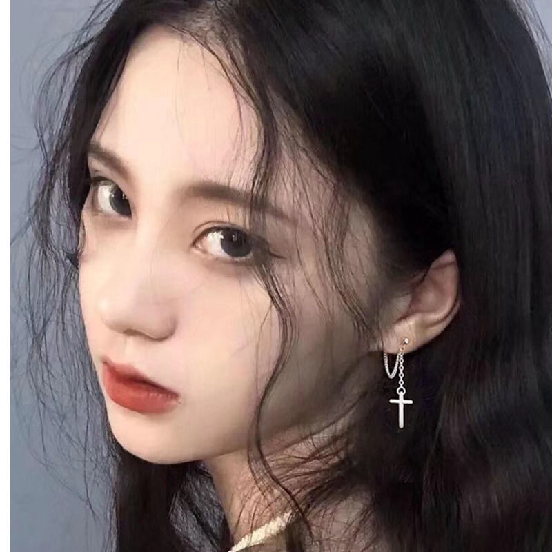 Khuyên tai mặt hình cây thánh giá đơn giản