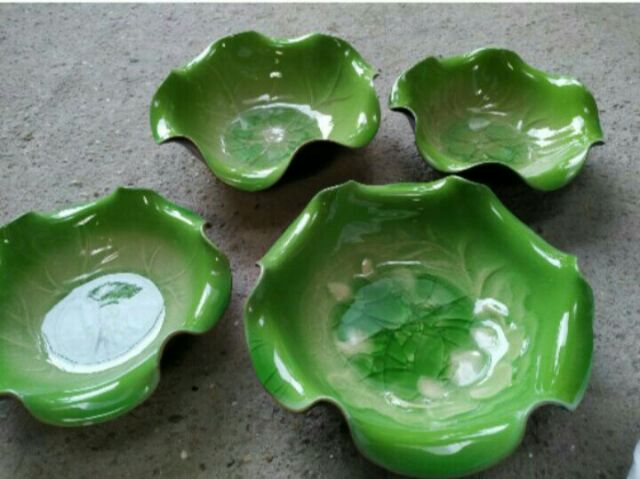 Bát sen thả hoa sencó đế kèm