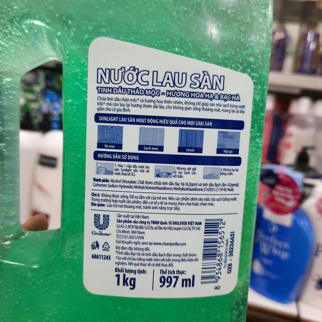 Nước lau sàn Sunlight tinh dầu Thảo Mộc - Hương Hoa Hạ và Bạc Hà 1kg