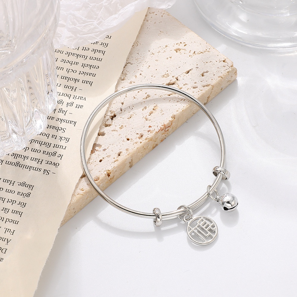 Vòng đeo tay gắn chuông may mắn thời trang cho nữ