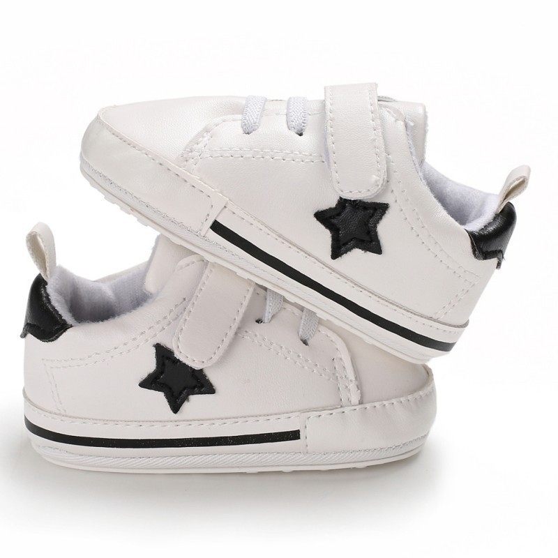 Giày thể thao thiết kế năng động cá tính cho bé