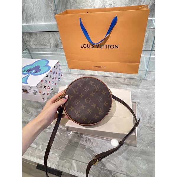 Túi đeo chéo dáng hộp tròn LV Louis Vuitton