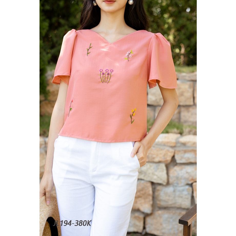 Jenny Le - Áo linen thêu tay nhành hoa rời Daisy Top JL194