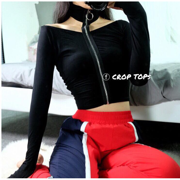 Áo croptop trễ vai tay dài có khóa kéo cổ choker - by Sugargalz