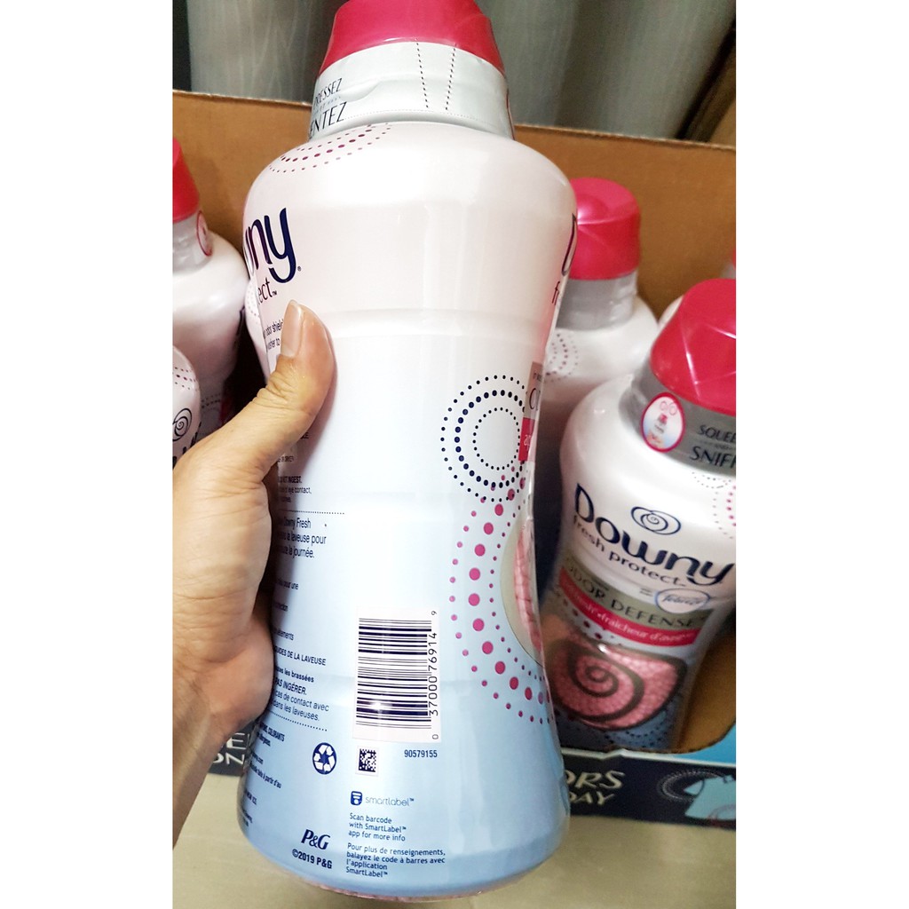 Viên xả vải Downy (màu hồng) chai 859 g của Mỹ giữ thơm lâu Downy Fresh Protect Odor Defense