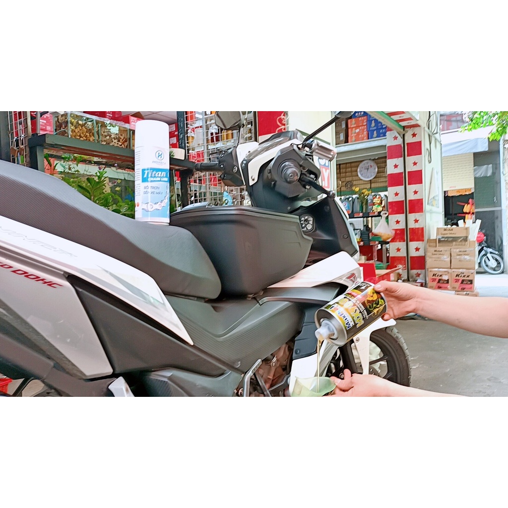 Nhớt tổng hợp Maxpro 1 MX9000 5W40 công nghệ Ester dành cho xe số, phân khối lớn