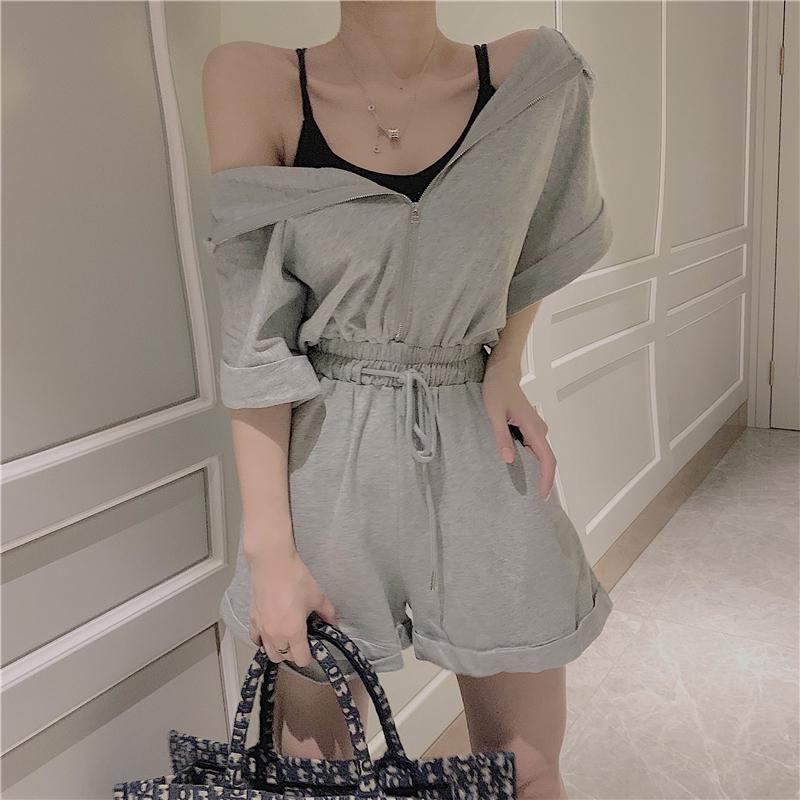 Quần short lưng cao dáng rộng phối dây rút cá tính cho nữ