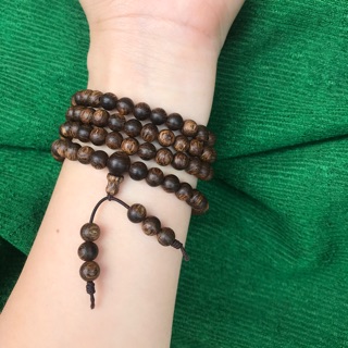 Tràng hạt trầm hương 6li