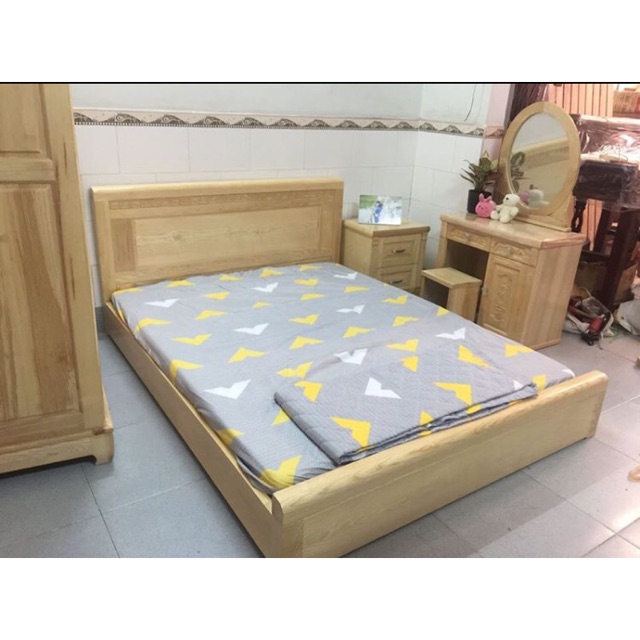 Giường ngủ gỗ sồi nga