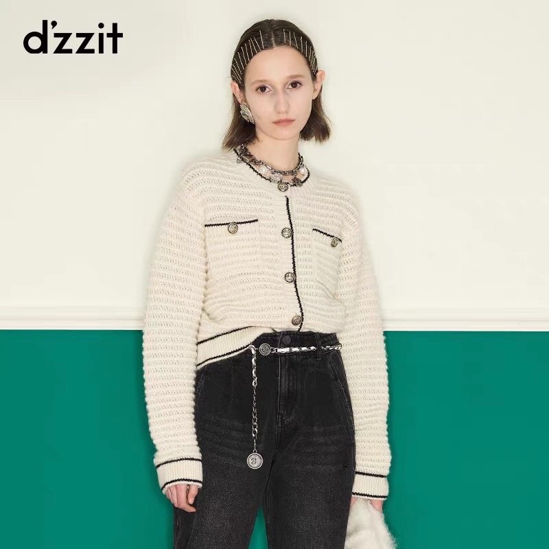 Áo len hồng Dzzit