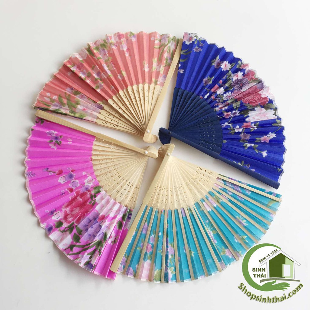 Quạt vải lụa in hoa 3D - quạt dài 21cm - loại dày tốt - giao màu ngẫu nhiên