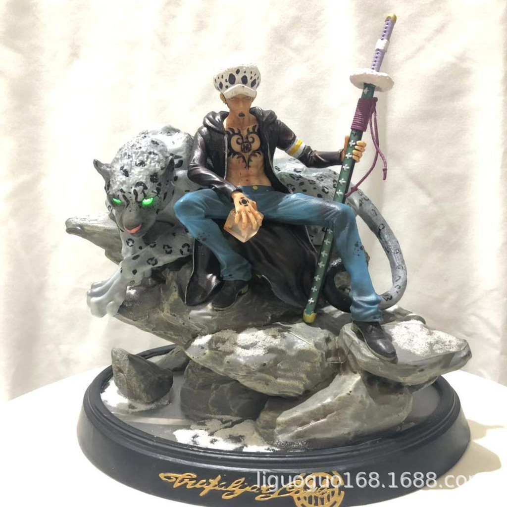 Mô Hình Nhân Vật Trafalgar Law Trong Phim Hoạt Hình One Piece