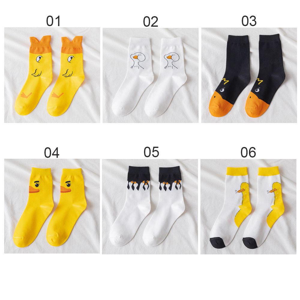 Tất cotton cổ cao in hình vịt vàng dễ thương cho nữ