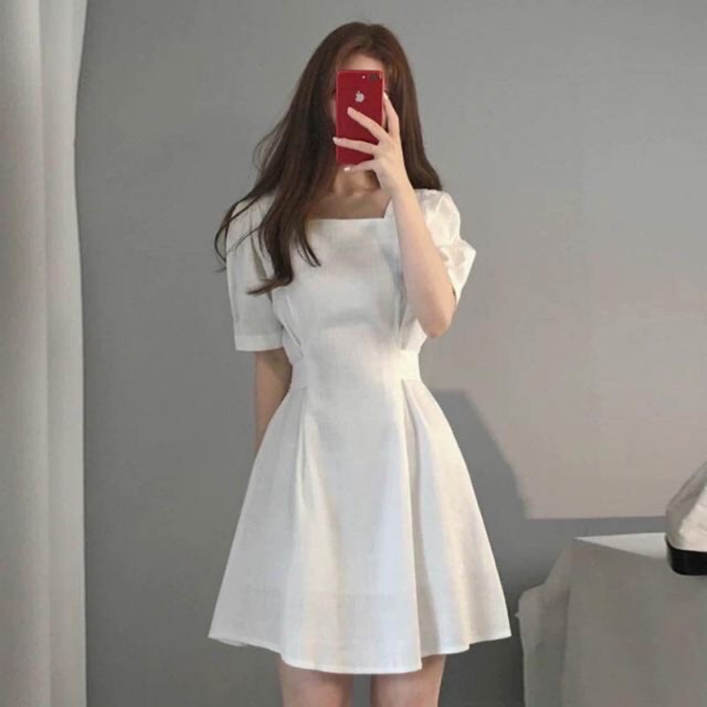 Đầm trắng xoè cổ U thắt nơ sau hàn quốc