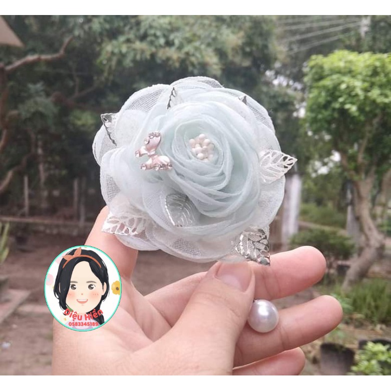 Hoa cài áo handmade - Hoa voan xanh ngoc